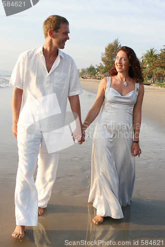 Image of Couple on the beach.