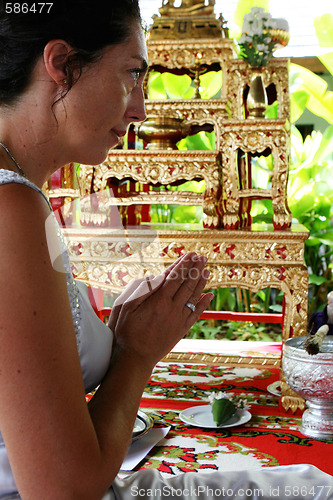 Image of Buddhist wedding.