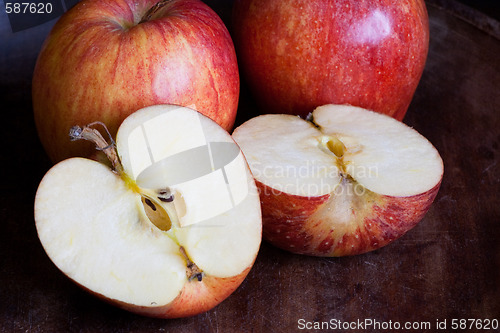 Image of three apples