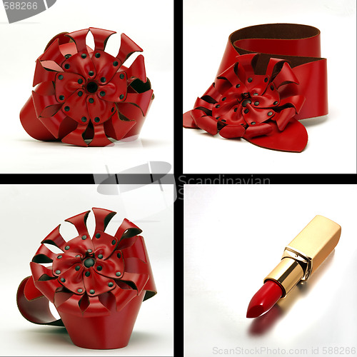 Image of BELT FLOWER LIPSTICK