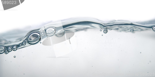 Image of wave and bubbles