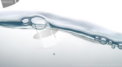 Image of wave and bubbles