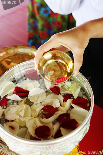 Image of Buddhist ceremony.