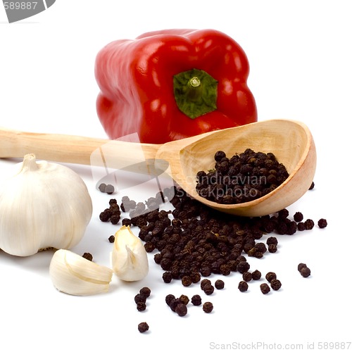 Image of red paprika, garlic and black pepper
