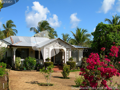 Image of native house with zinc metal roof nicaragua