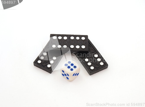 Image of Dominos and dice.