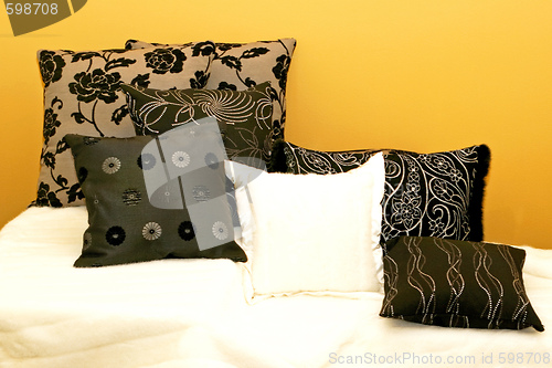 Image of Pillows yellow