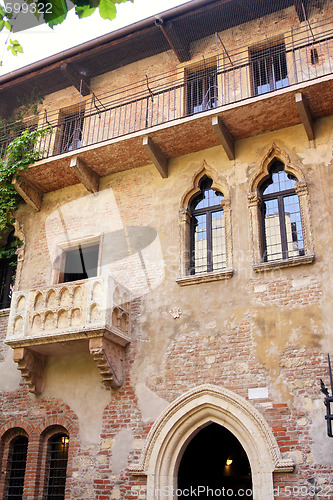 Image of Romeo and Juliet balcony