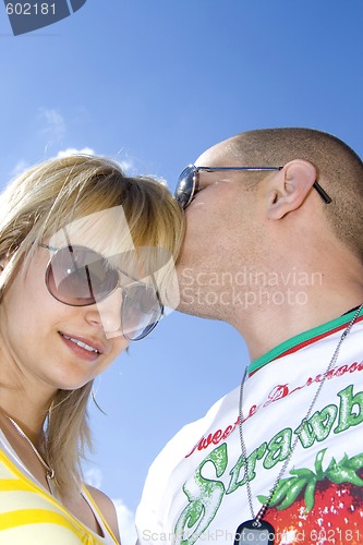 Image of couple in love looking at the sky