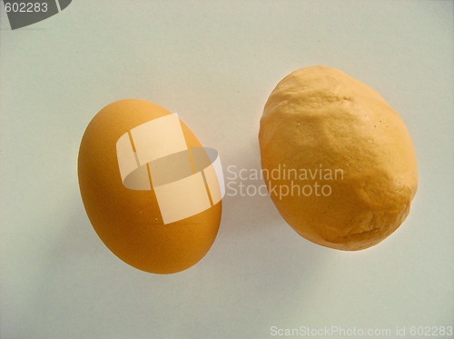 Image of ÿéöà íà áåëîì ôîíå eggs on white background