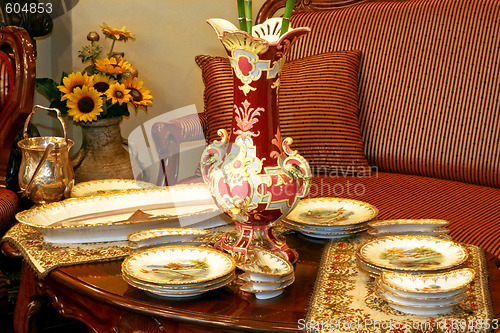 Image of Vase and plates