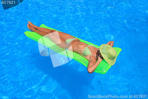 Image of Pretty blonde woman 
