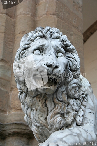 Image of Lion statue