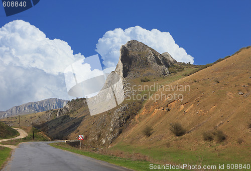 Image of Road in a mountaneous area