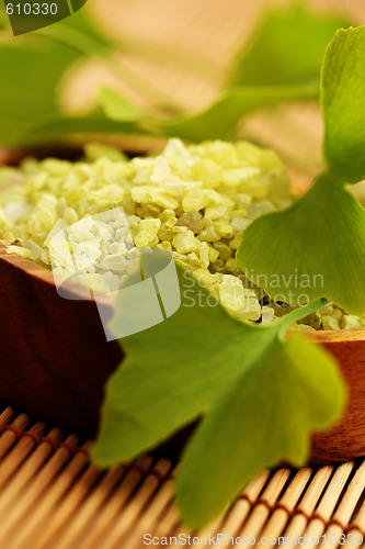 Image of bath salt with ginko