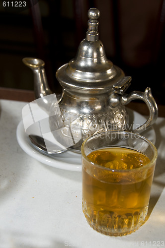 Image of morocco green mint tea with service 