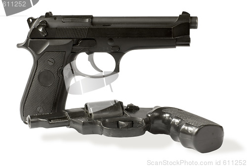 Image of handgun and revolver