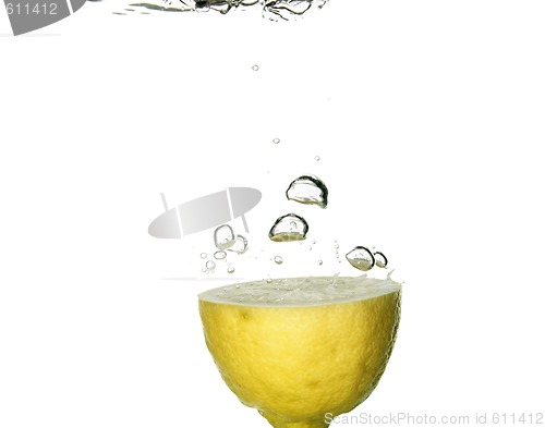 Image of Lemon splashing