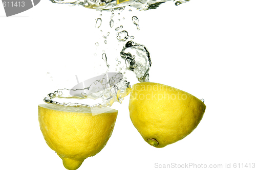 Image of Lemon splashing