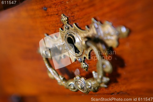 Image of old-time chest of drawers