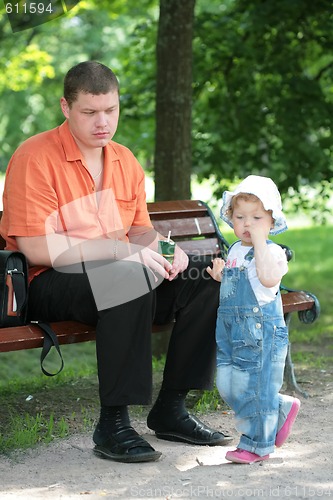 Image of father and small daughter