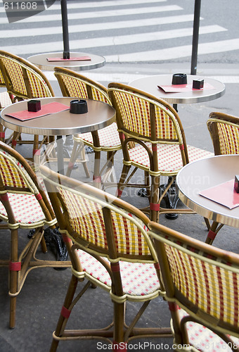 Image of outdoor cafe paris france