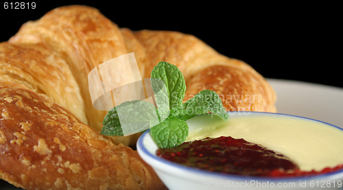 Image of Croissant With Jam 4