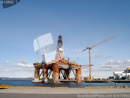 Image of oil rig repairs