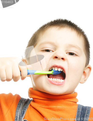 Image of Brushing teeth with frenzy