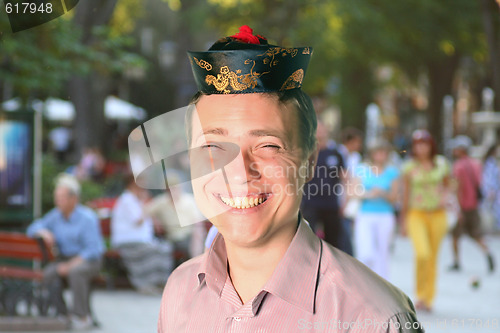 Image of Man pretending to be chinese