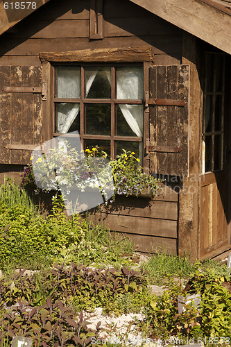 Image of small wooden garden building