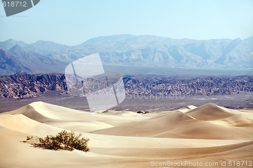 Image of death valley desert mountain landscape