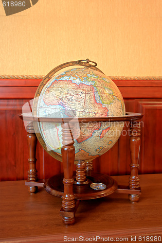 Image of Old style globe