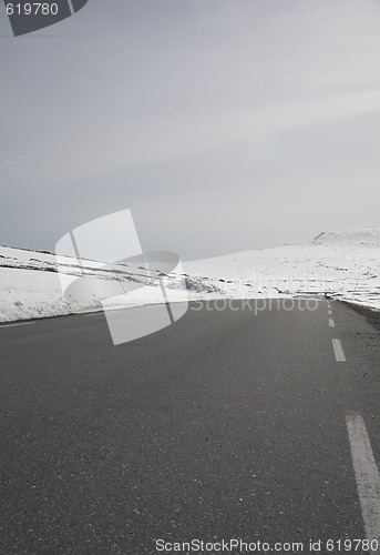 Image of Mountain road