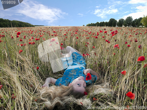 Image of Blonde in poppies