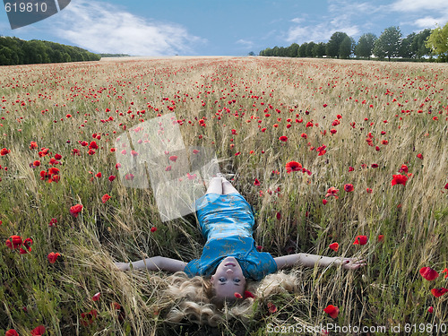 Image of Blonde in poppies