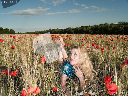 Image of Blonde in poppies