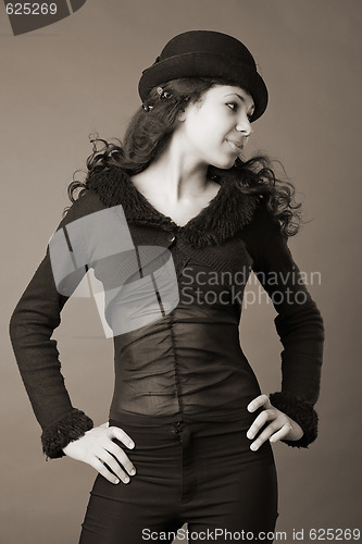 Image of woman in black hat