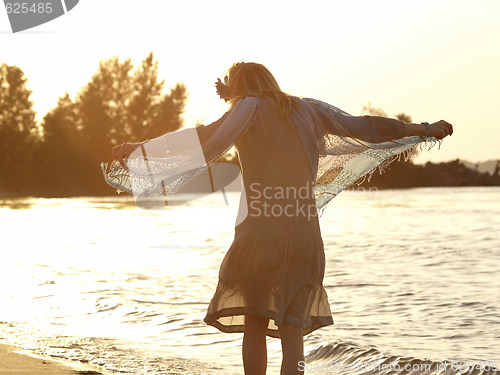 Image of Lady on shore