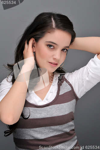 Image of Brunette