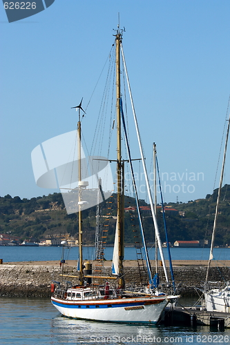 Image of sailing boat in harbor