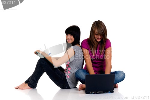 Image of Teenager girls studying 