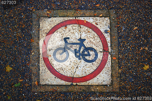 Image of No bikes please