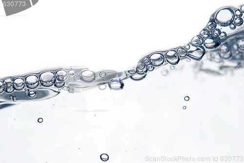 Image of wave and bubbles