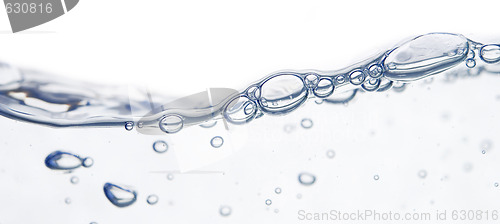 Image of wave and bubbles