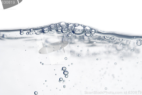 Image of wave and bubbles