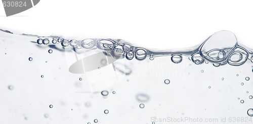 Image of wave and bubbles