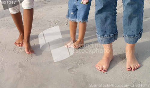 Image of many feets