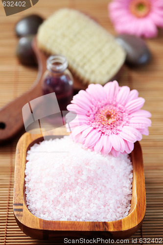 Image of pink bath salt