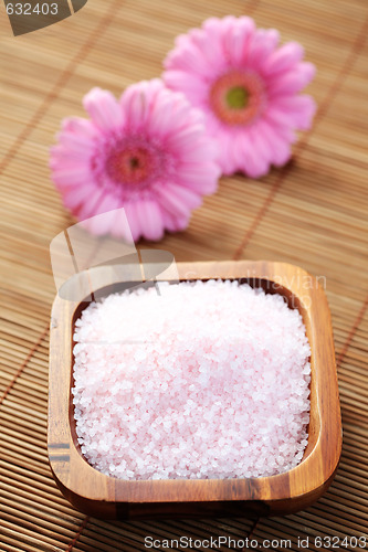 Image of pink bath salt